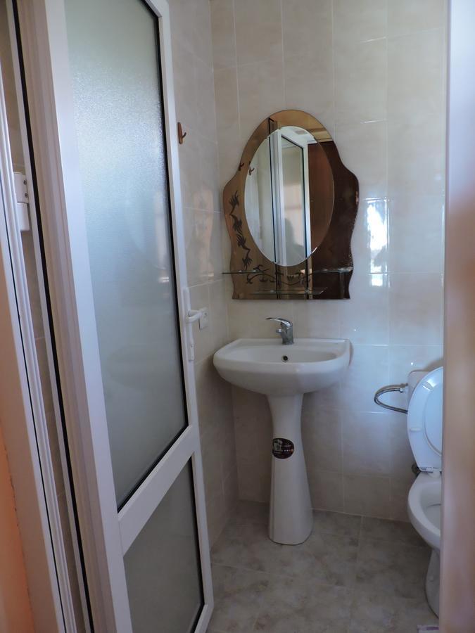 Guesthouse U Moti New Athos Exterior foto
